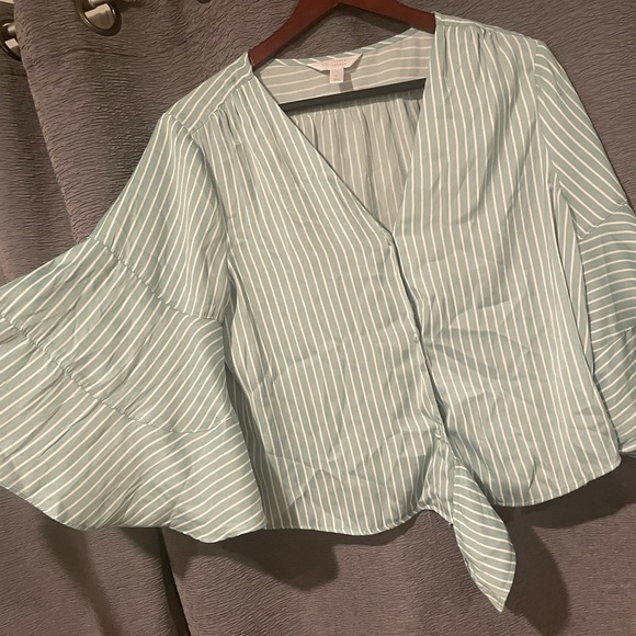 LC Lauren Conrad Tops - Lauren Conrad Cropped Blouse